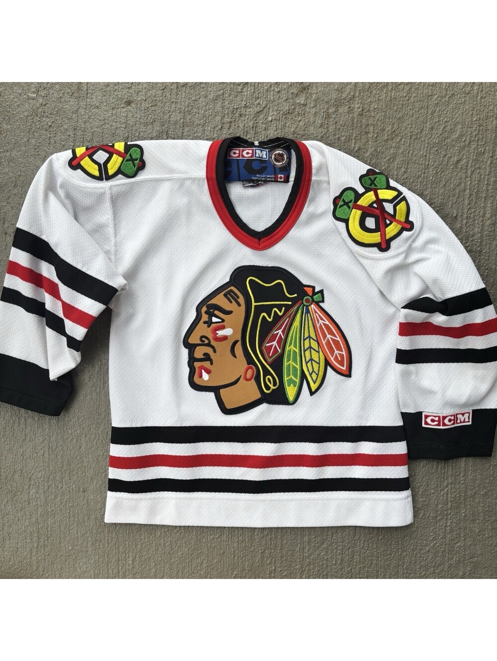Chicago Blackhawks NHL CCM White Jersey YOUTH Boys Small/ Medium